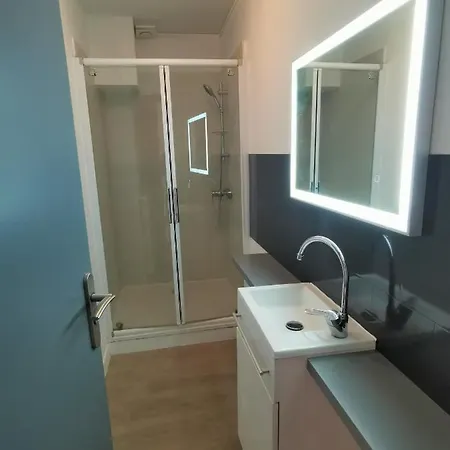 Studio très chaleureux entièrement refait à neuf Moulins  Extérieur photo