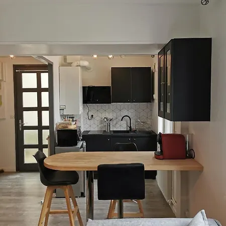 Studio très chaleureux entièrement refait à neuf Moulins  Extérieur photo