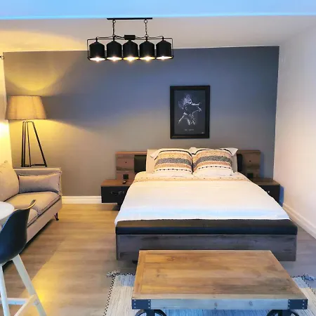 Studio très chaleureux entièrement refait à neuf Moulins  Extérieur photo